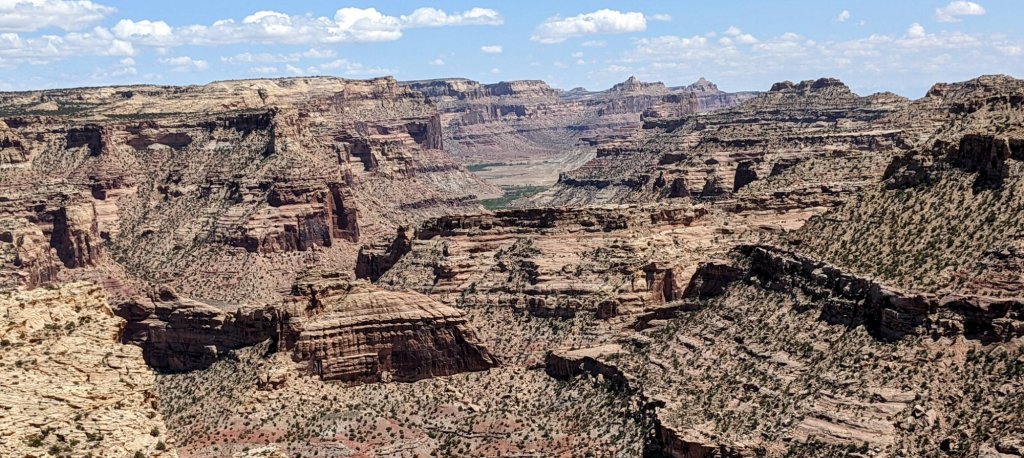 Old Bones and Crowded&nbsp;Overlooks